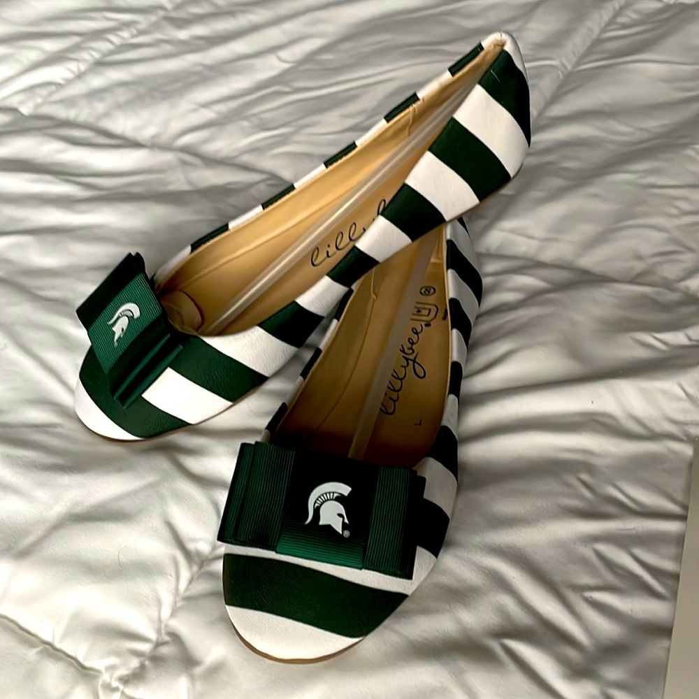 Lily Bee MSU Flats w/interchangeable Bow Clips. Size 8